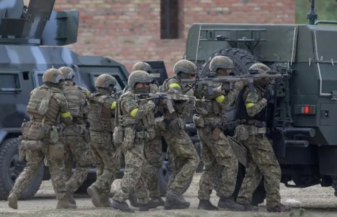 Stoltenberg poručio da Nato stoji uz Ukrajinu, Bajden upozorio Evropu na jačanje vojne snage Rusije