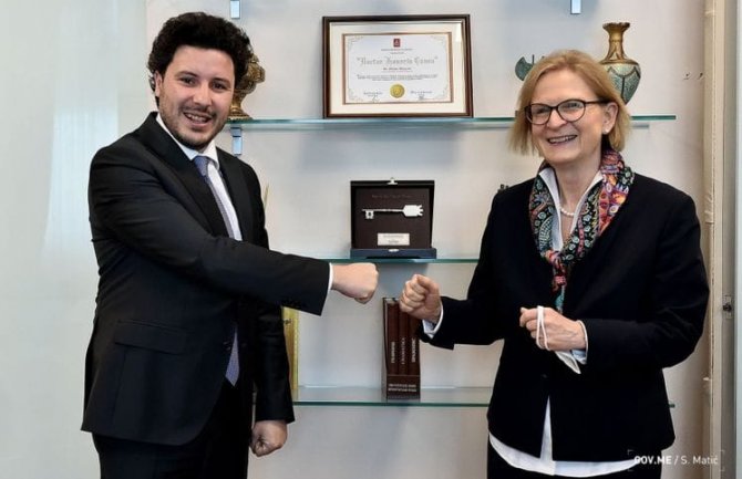 Abazović sa izaslanicom Šuc: Pojačana zainteresovanost njemačkih kompanija za investiranje u Crnoj Gori
