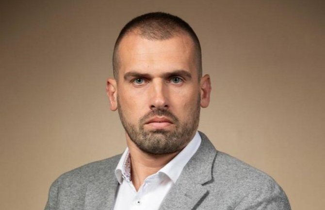 Smolović: Na pragu smo ubjedljive pobjede, građani da ostanu mirni i ne nasijedaju na provokacije 