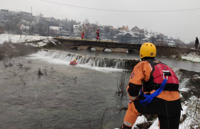 29 spasilaca iz Crne Gore i Srbije pokazalo spremnost za spasavanje u slučajevima poplava