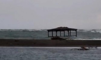 Zakupcu more odnijelo hidrofor, ležaljke, terasu od 32 kvadrata i potkopalo restoran: 