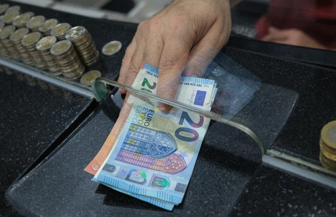 Danas počinje isplata penzija i jednokratnih pomoći