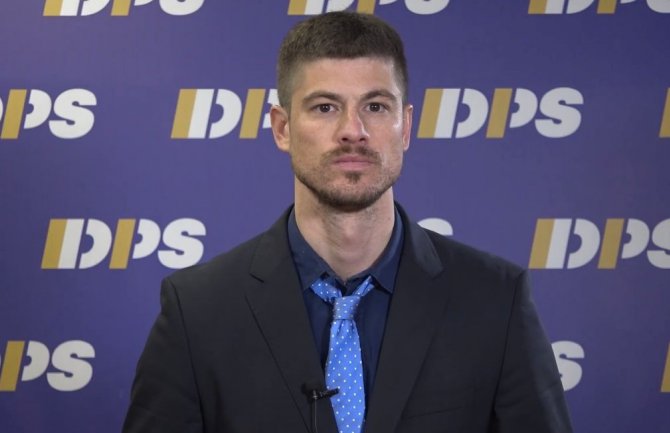 Vučetić: Vlada otvorila put za atak na životne uslove stanovnika Grblja i rušenje perspektive razvoja turizma tog kraja