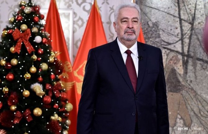 ¨Narode svekolike Crne Gore, budite uvjereni da dolazi vrijeme koje će donijeti bolji standard¨