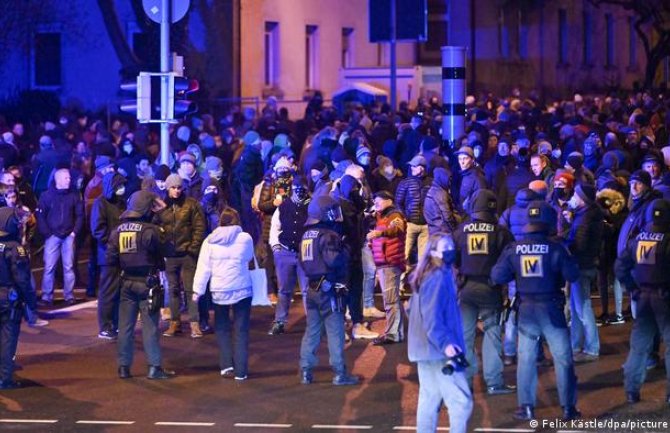 I u prazničnim danima protesti protiv kovid mjera u Evropi