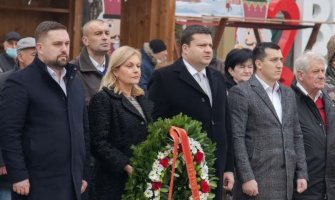 Delegacija Opštine Bijelo Polje položila vijenac na Spomenik palim borcima