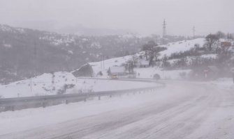 79 centimetara snijega na Žabljaku, neprohodan putni pravac ka Šavniku za sva vozila