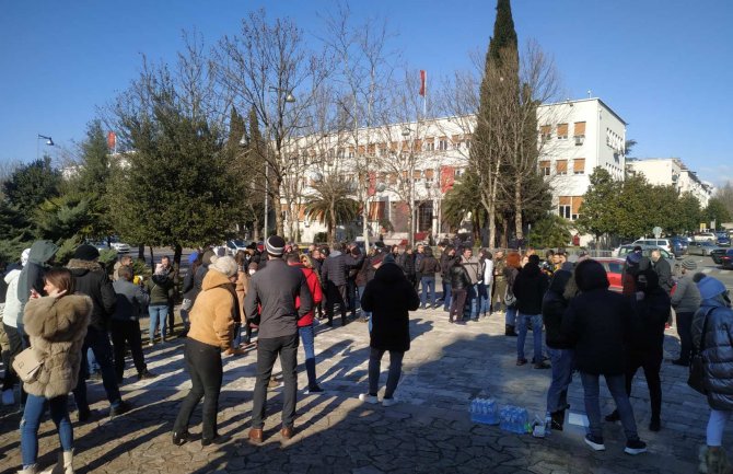 Protest muzičara ispred Skupštine: Nađite rješenje za nas, moramo da zarađujemo