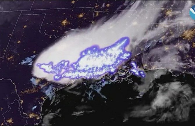 Najveća munja u istoriji, duga skoro 800 km, pogledajte(VIDEO)