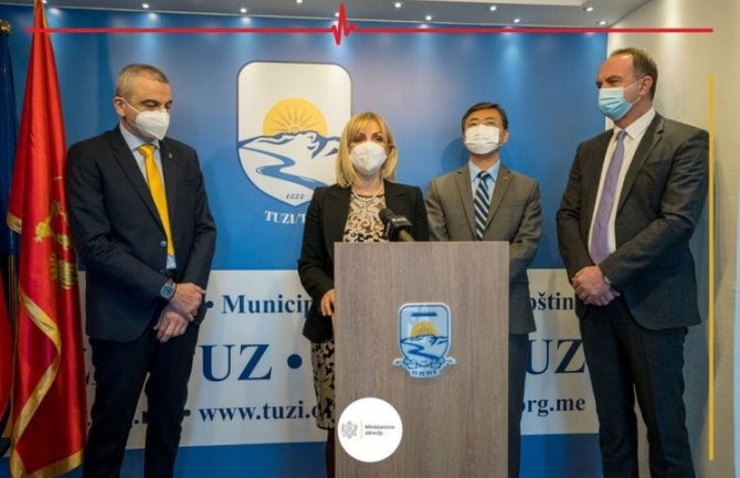 Hitna u Tuzima dobila novo ambulantno vozilo vrijedno 40 hiljada