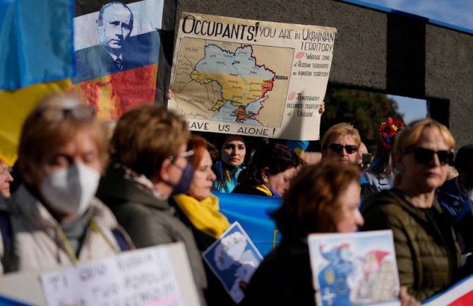 Svijet protestuje zbog Ukrajine: Podrška iz Podgorice, Rima, Londona, Istanbula...