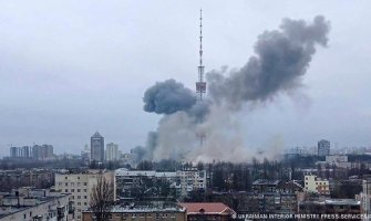 Rusi gađali televizijski toranj u Kijevu, poginulo 5 osoba (VIDEO)