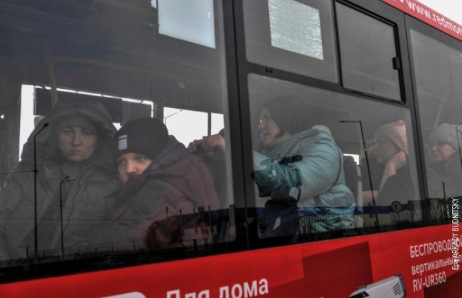 Otvoreni humanitarni koridori, BBC: Rusi granatirali put