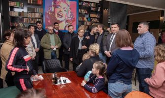 14 porodica iz Ukrajine utočite našlo u Bijelom Polju, Smolović: Crna Gora ostaje otvorenog srca i nalazi način da pomogne unesrećima
