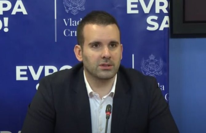 Spajić tvrdi da ima samo crnogorske „papire“