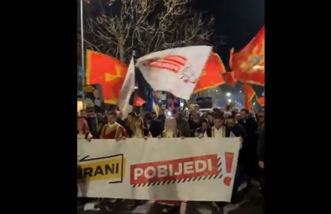 Protest Demokrata u PG: Rješenje izbori 5.juna, narod ne podržava novu Vladu