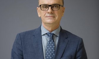 Škrelja: Poslanici DF-a, koji primaju hiljade eura, a mjesecima ne rade ništa, iživljavaju se nad građanima koji jedva preživljavaju