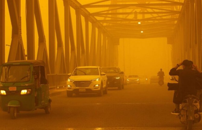 Iran: Zatvorene škole i vladine kancelarije zbog pješčane oluje