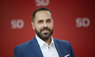 Čelanović: Životni standard naših građana treba da bude prioritet, a manjinskoj Vladi su sve druge teme važnije