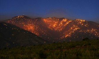 Veliki požar u Arizoni izazvao kamper koji je bacao zapaljene rolne toalet papira