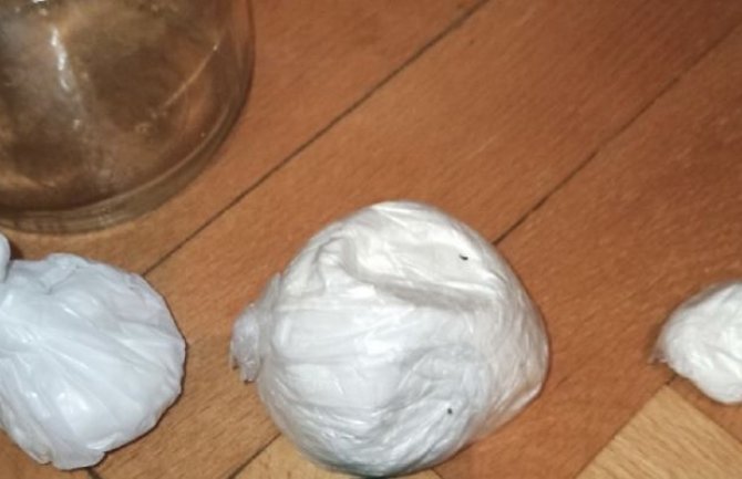 Podgorica: Uhapšen maloljetnik kod kojeg je pronađen spid