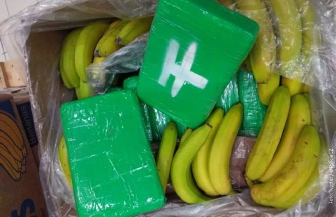 Radnici supermarketa u paketu banana našli kokain vrijedan 83 miliona