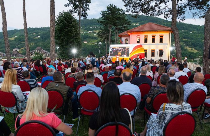 Bečić: Građani da biraju sigurne političke izbore, više nema mjesta za improvizaciju i prava na grešku