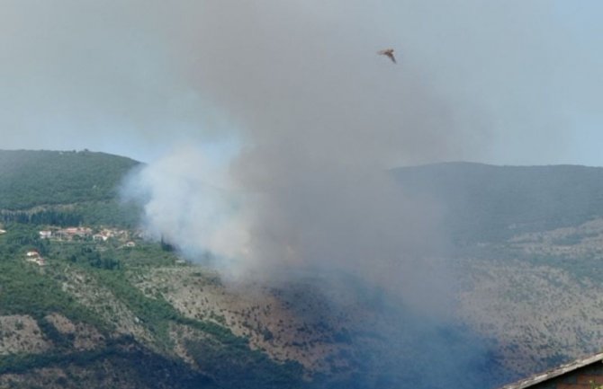 MUP u pripravnosti, pomoć ponudili iz Hrvatske i Srbije, situacija bolja nego jutros