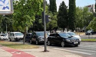 Lančani sudar u Podgorici, oštećena četiri auta