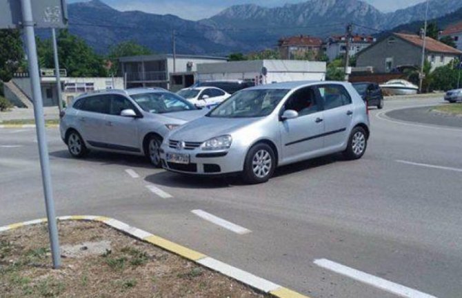 Saobraćajna nesreća u Baru, pričinjena materijalna šteta