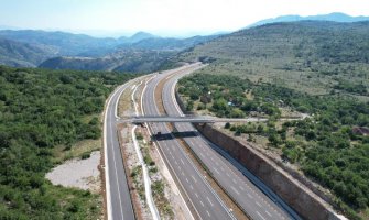 Više od 320 hiljada vozila prošlo auto-putem od početka naplate