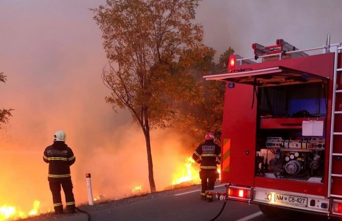 Gori slovenački Kras, nadležni se nadaju kiši sledeće nedelje