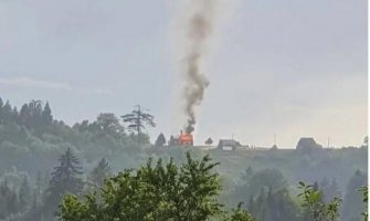 Snažno nevrijeme pogodilo Pljevlja: Od udara groma zapalila se kuća u Maoču