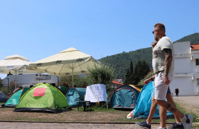 SNP Budva: Apsolutna podrška prosvjetnim radnicima, krov nad glavom je najmanje što zaslužuju