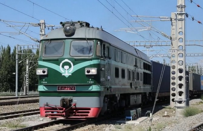 Prvi međunarodni intermodalni voz u Sinđijangu 