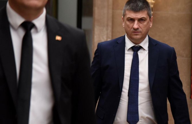 Novoviću opet ugrožea sigurnost: GST-u dodijeljeno još članova policije zaduženih za njegovu 24-časovnu bezbjednost