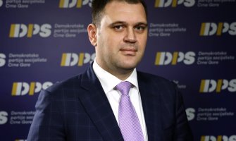 Anđušić: Grupi vječitih gubitnika, koja inicira smjenu predsjednika, nema svrhe objašnjavati da Ustav nije prekršen