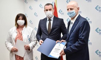 Ambasada Poljske donira ultrazvučni aparat Kliničkom centru