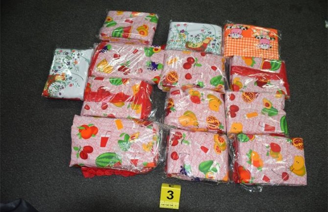 Hapšenje u Zagrebu: Švercovali kokain u stolnjacima preko kurirske službe