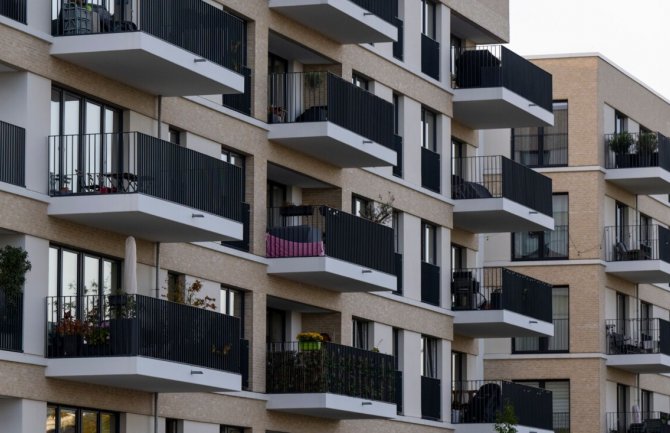 Kirije se jedva plaćaju, nema pomoći države