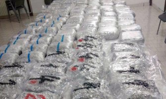 U selu kod Tutina policija zaplijenila više od 120 kilograma marihuane