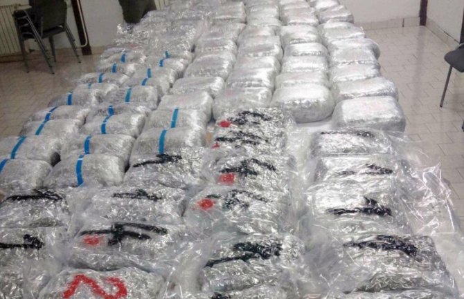 U selu kod Tutina policija zaplijenila više od 120 kilograma marihuane