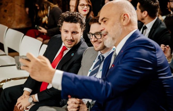 Abazović sa Ramom i Sorošem: Veća mobilnost ljudi vodi pomirenju