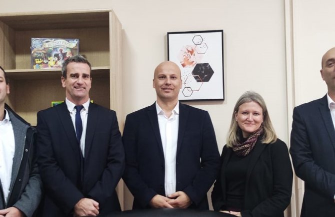 Britanska ambasadorka u posjeti nikšićkoj policiji