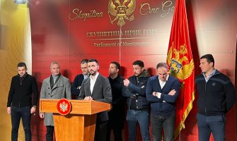 Živković: Dogodio se ustavni puč, odgovor će biti protesti, blokiraćemo saobraćajnice