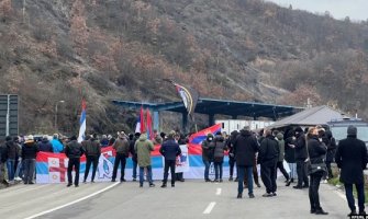 Incidenti na skupu ultradesničara iz Srbije na prelazu Jarinje