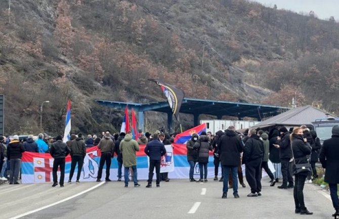 Incidenti na skupu ultradesničara iz Srbije na prelazu Jarinje