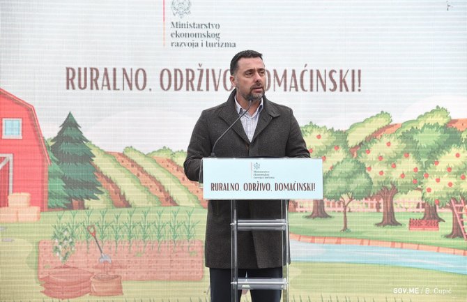 Đurović: Seoski turizam da postane jedan od pokretača ekonomskog rasta