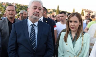 Razgovor Bratić i Krivokapić: “Molim Vas, Vesna, vodite računa o tome” Ne brinite, profesore