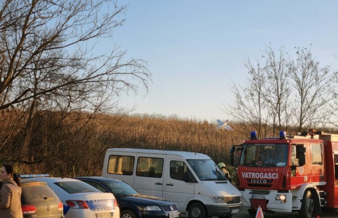 Srušio se sportski avion kod Prijedora, dvije osobe stradale